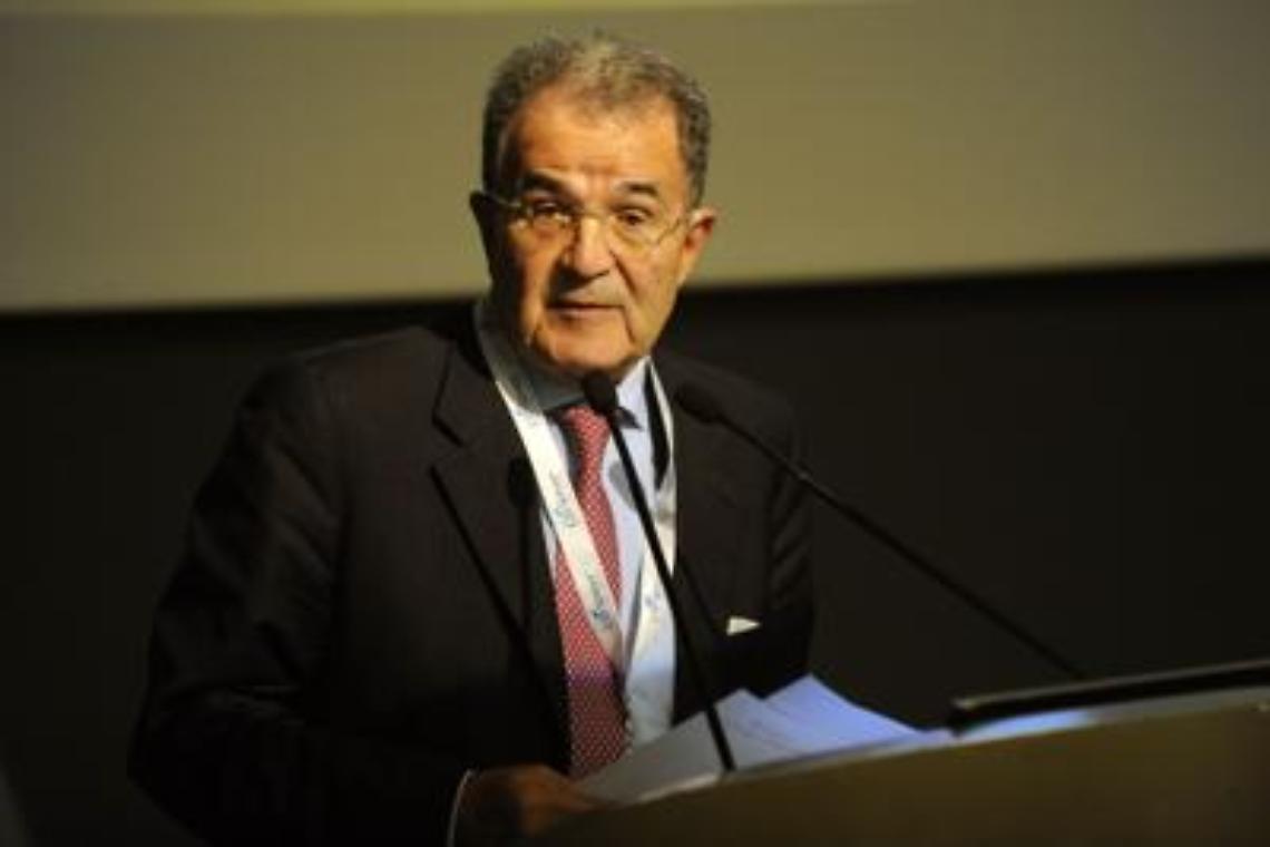 Prodi: l'talia fuori dall'euro sarebbe un suicidio