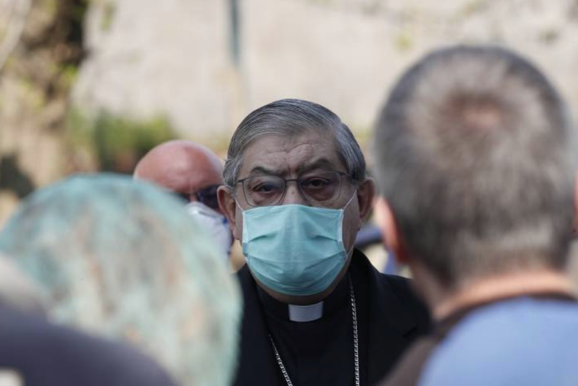 Il cardinale Sepe dona la sua biblioteca personale al seminario di Aversa