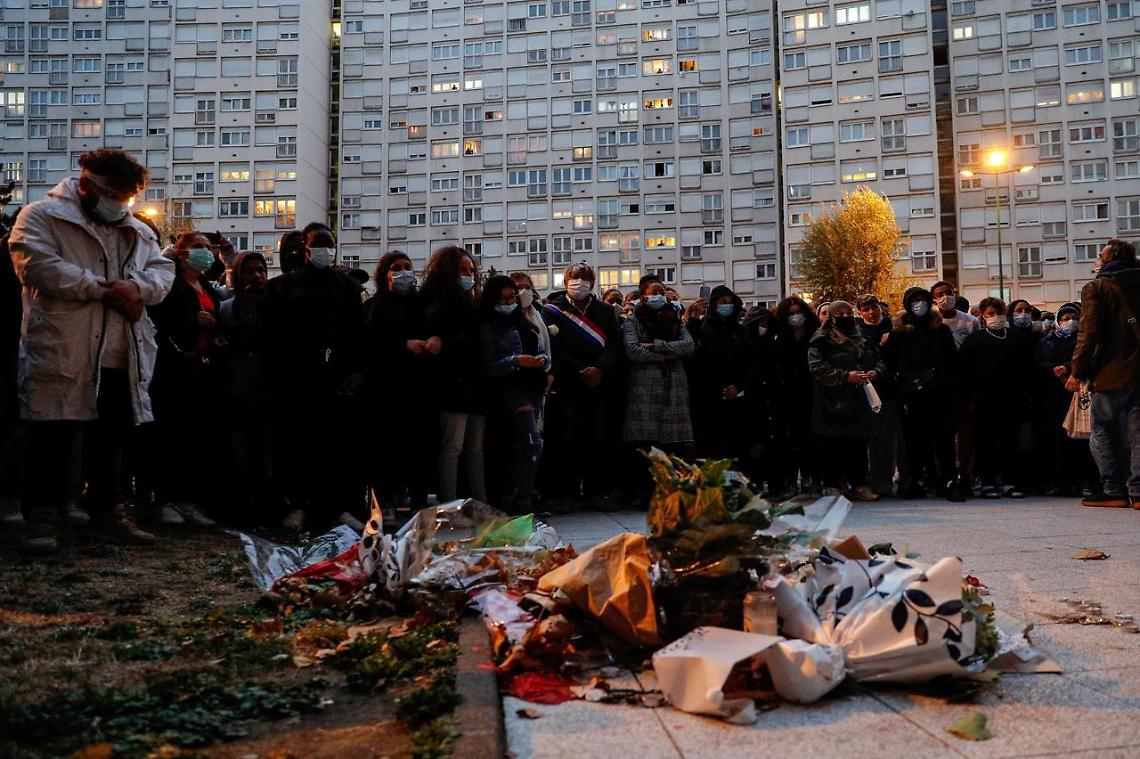 Parigi, 7 persone arrestate per l'attacco