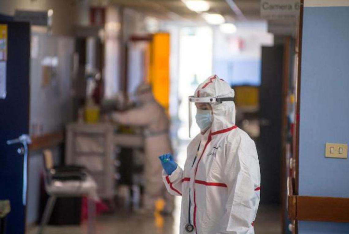 Covid in Italia, 13.686 contagi e 51 morti