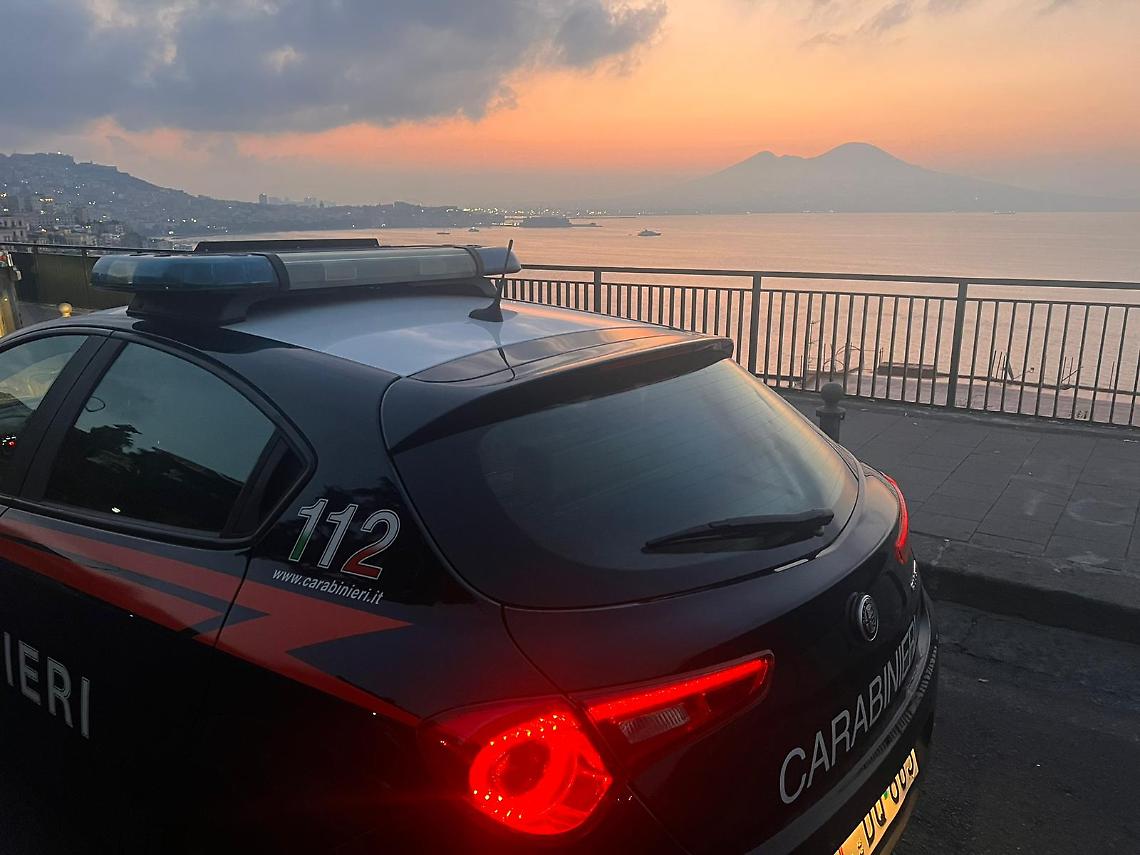 Tenta furto d'auto ma viene sorpreso dal custode