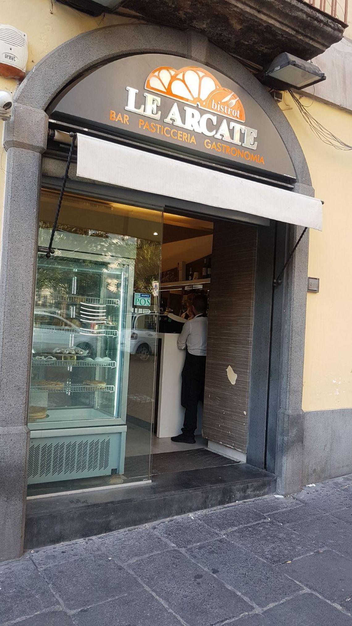 Fitto troppo alto, chiude il bar “Le Arcate" a piazza dei Martiri 