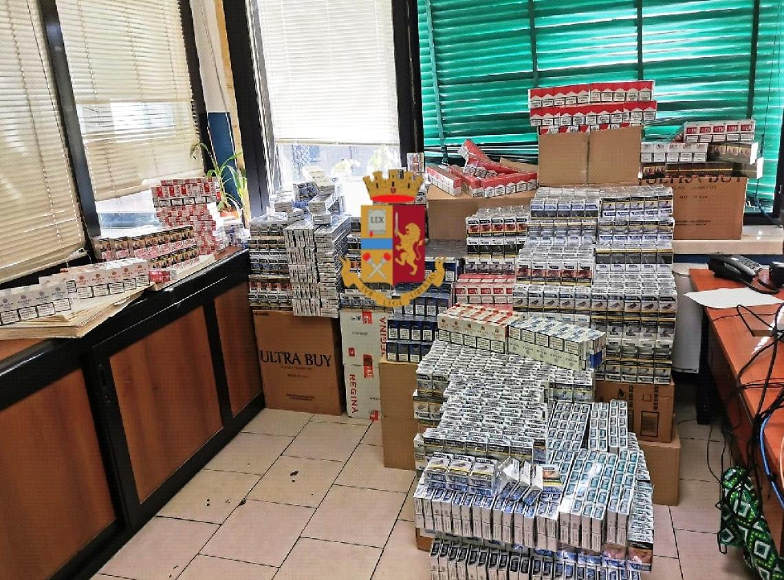 In casa oltre 306 chili di sigarette di contrabbando, arresto e denuncia