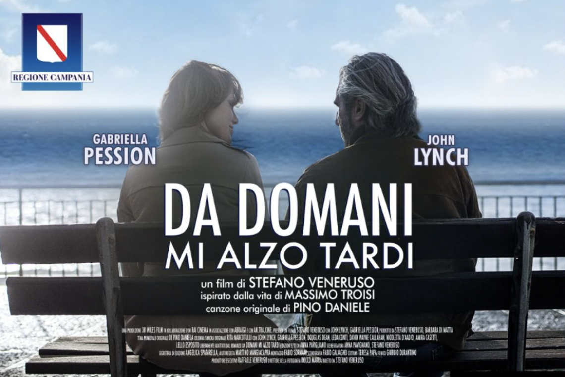 “Da domani mi alzo tardi", film sulla vita di Massimo Troisi