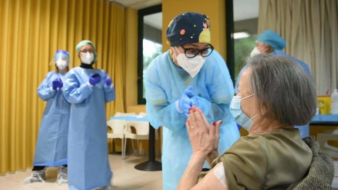 Vaccino obbligatorio per gli operatori sanitari, decreto in arrivo