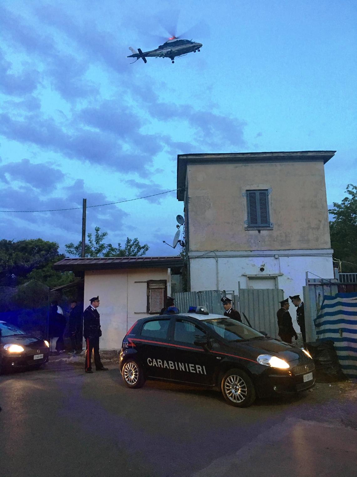 Droga e rapine, sgominata gang: 10 arresti. Indagati anche il figlio e il nipote del boss Gallo-Limelli-Vangone