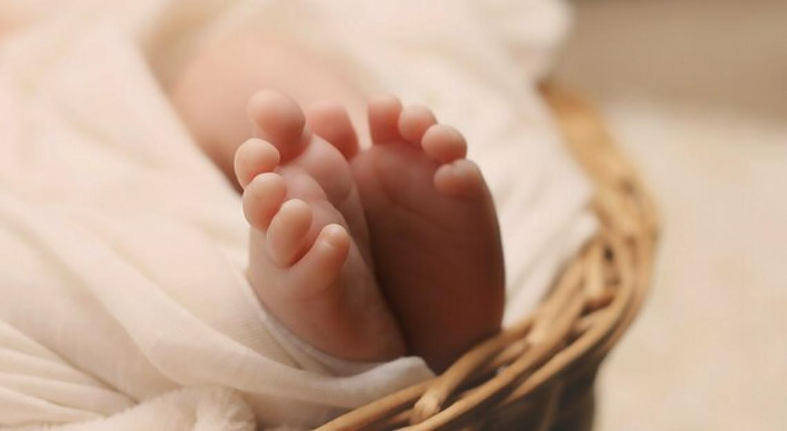 Corte costituzionale: ai figli il cognome di entrambi i genitori