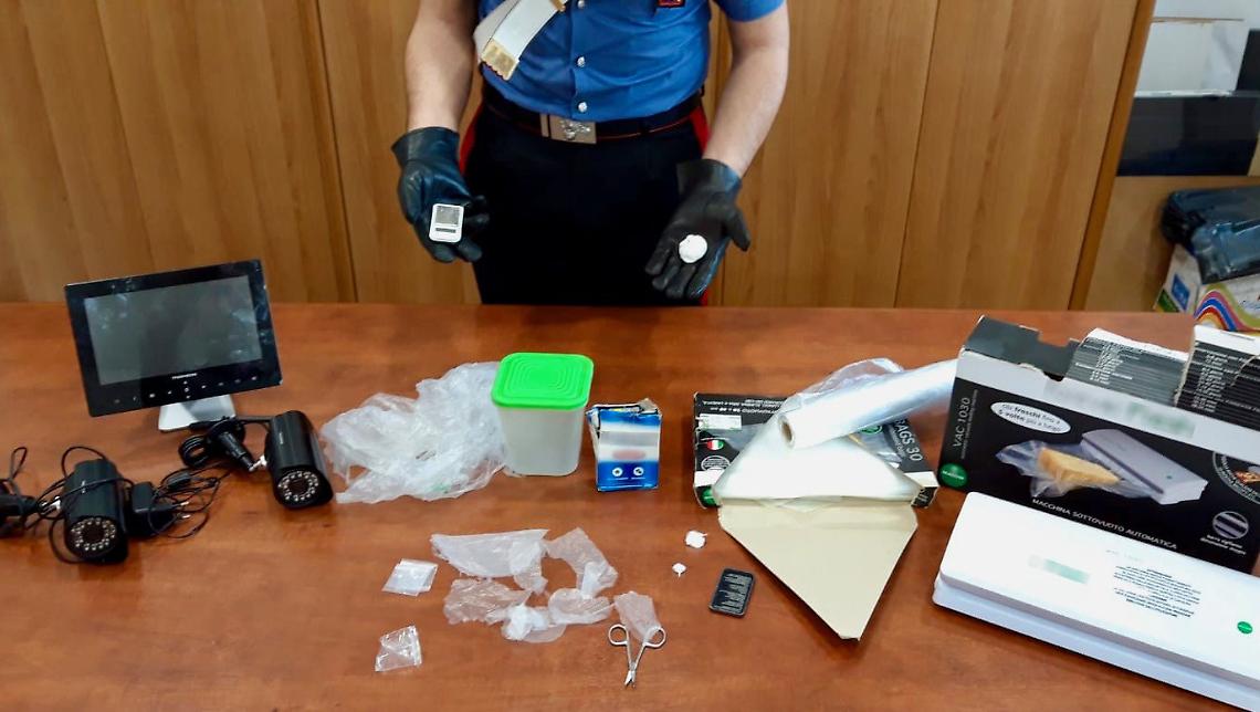 Afragola, fratelli in manette per spaccio di cocaina