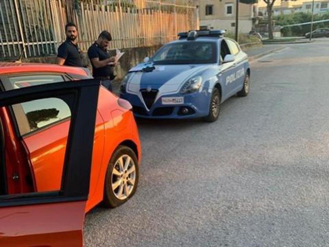Danneggiata l'auto di Klaus Davi a Ponticelli 