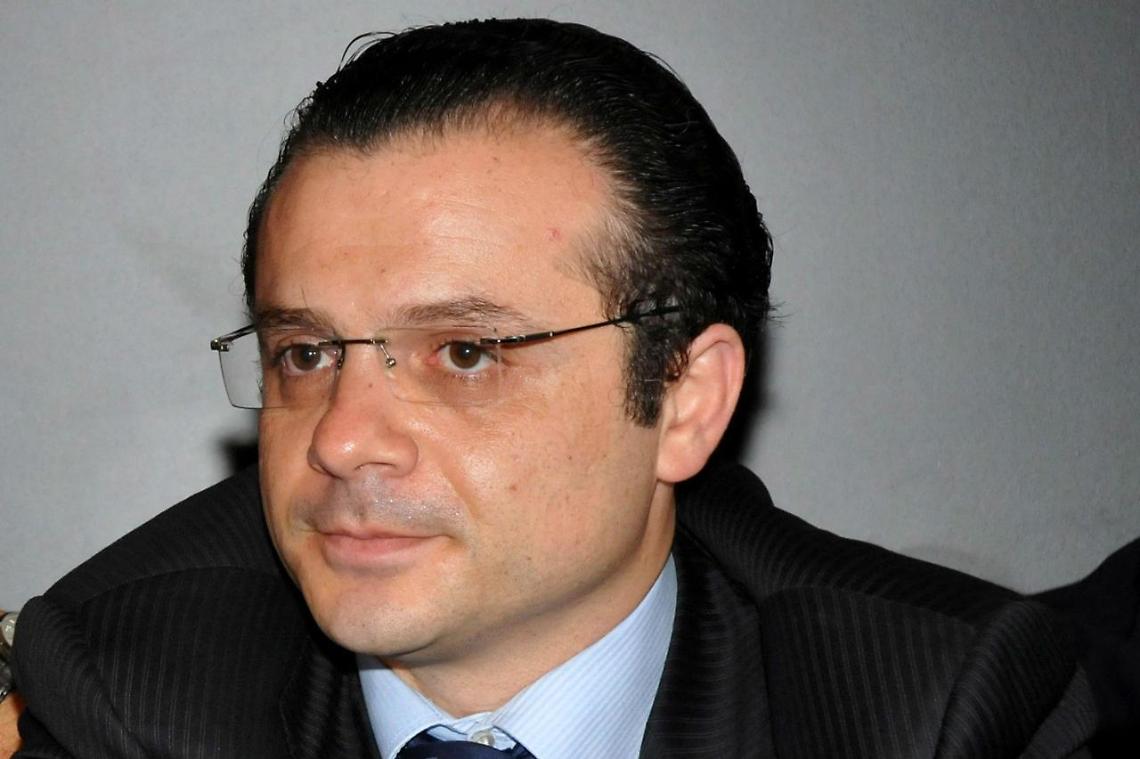 Migranti, sindaco Messina: «Ordinanza Musumeci una minc...a»