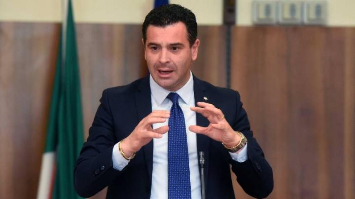 Scuola, ad Avellino sindaco rinvia l'apertura a dopo le elezioni