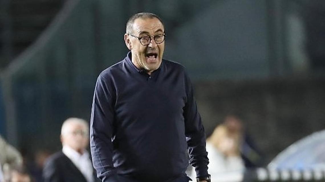 Sarri in conferenza: "Problema terzini e la difesa a 3 è improponibile. Mandzukic? In disparte"