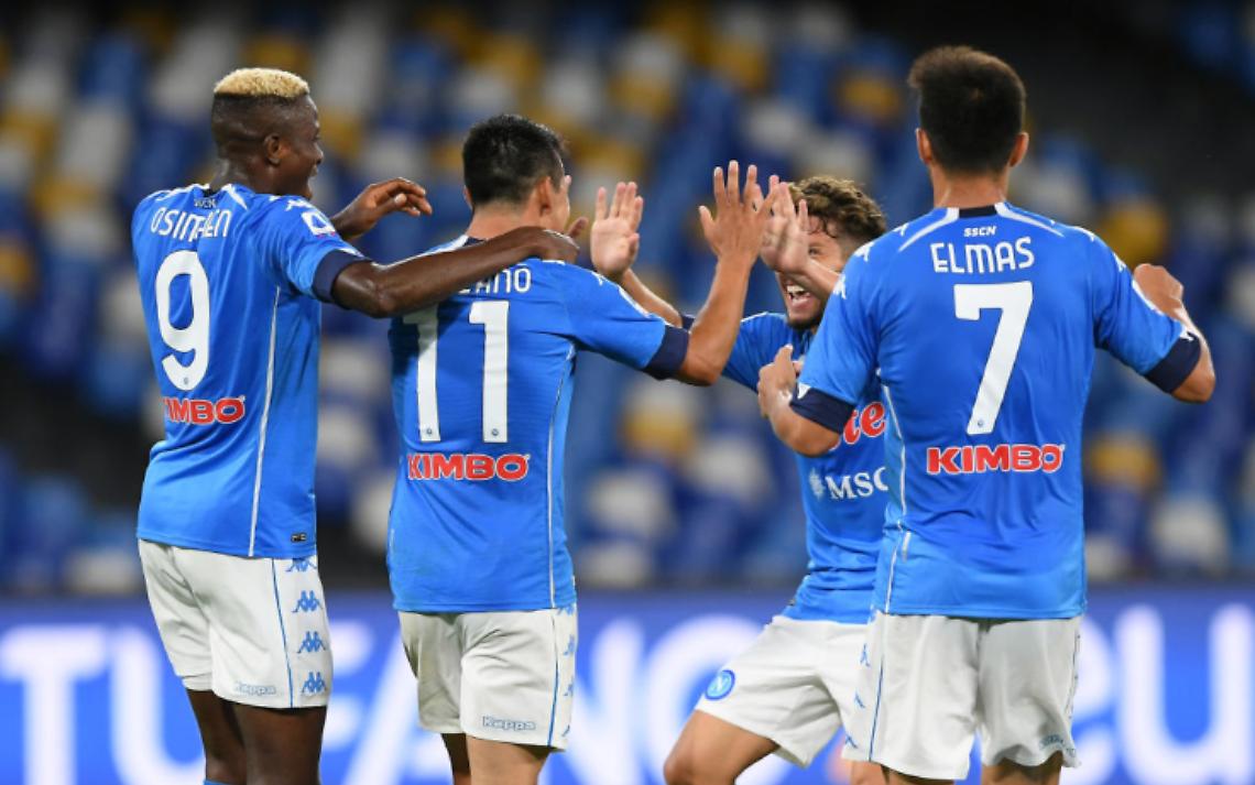 Napoli pirotecnico: gli azzurri asfaltano il Genoa, risultato finale 6-0