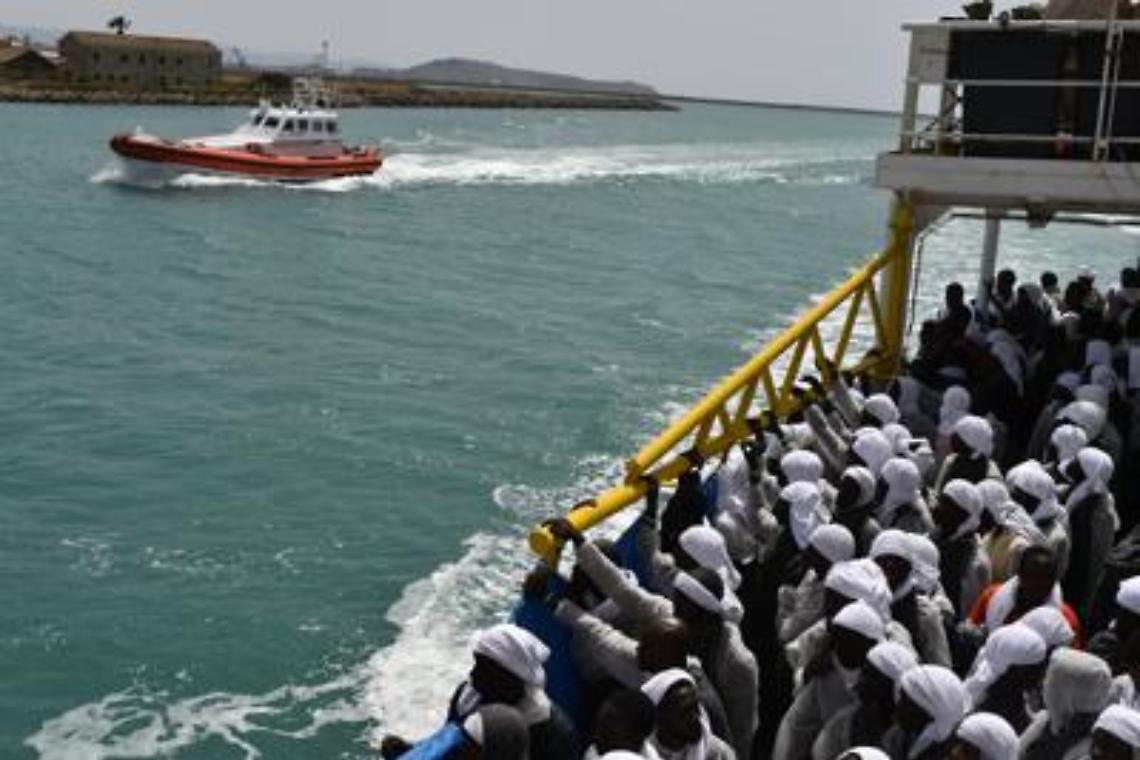 Ong denuncia: «Noi in stand by mentre c'erano migranti da soccorrere»
