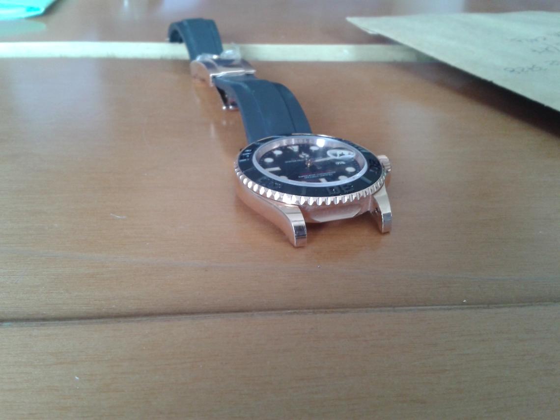 Allarme sicurezza, turista scippato del Rolex