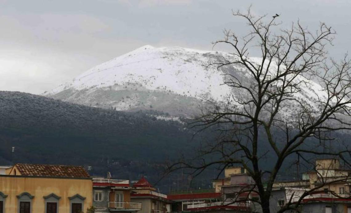 Protezione civile: allerta neve sopra i 300 metri in Campania, attenzione alle gelate