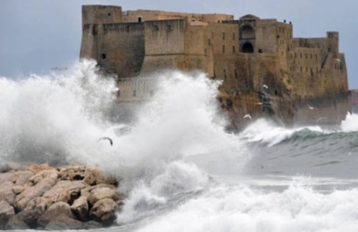 Vento molto forte in Campania, allerta della protezione civile per luned&igrave; 28
