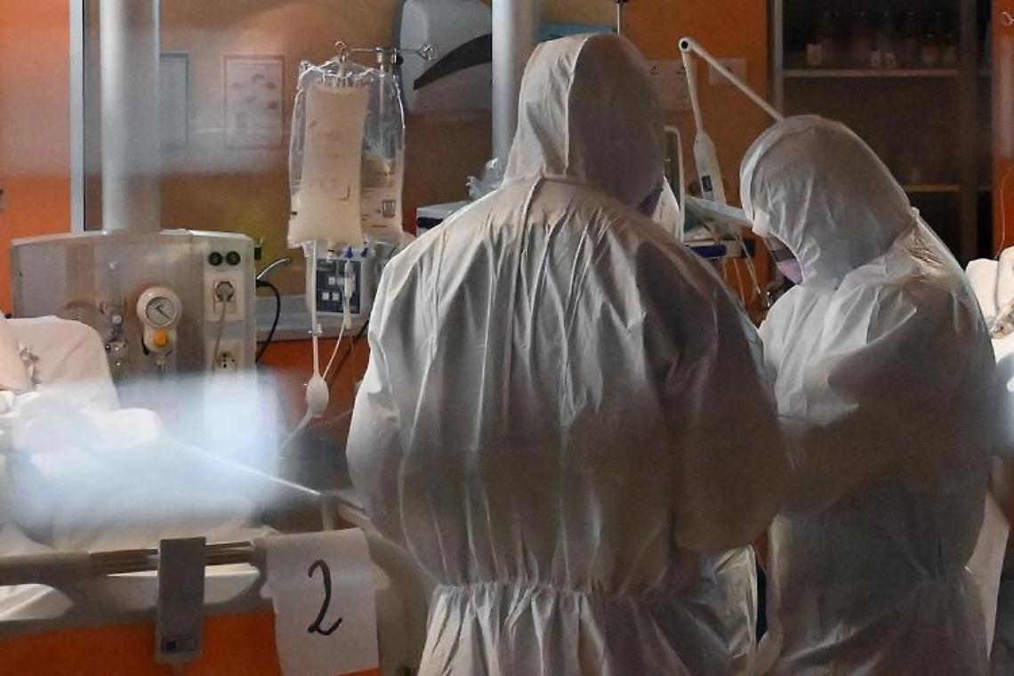 Covid in Italia, terapie intensive oltre soglia critica