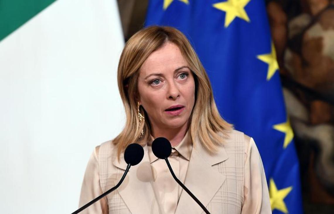Finalmente la Meloni si avvicina all’Europa
