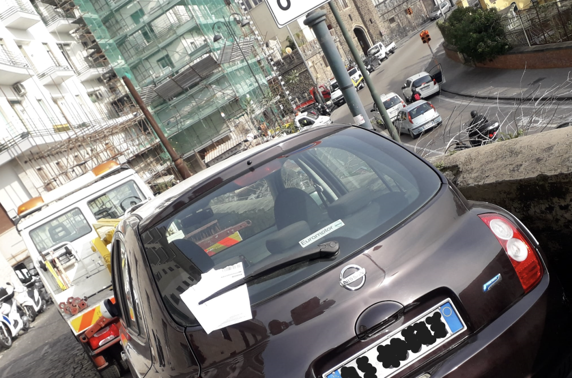 Parco Grifeo, sosta selvaggia: rimosse 19 auto