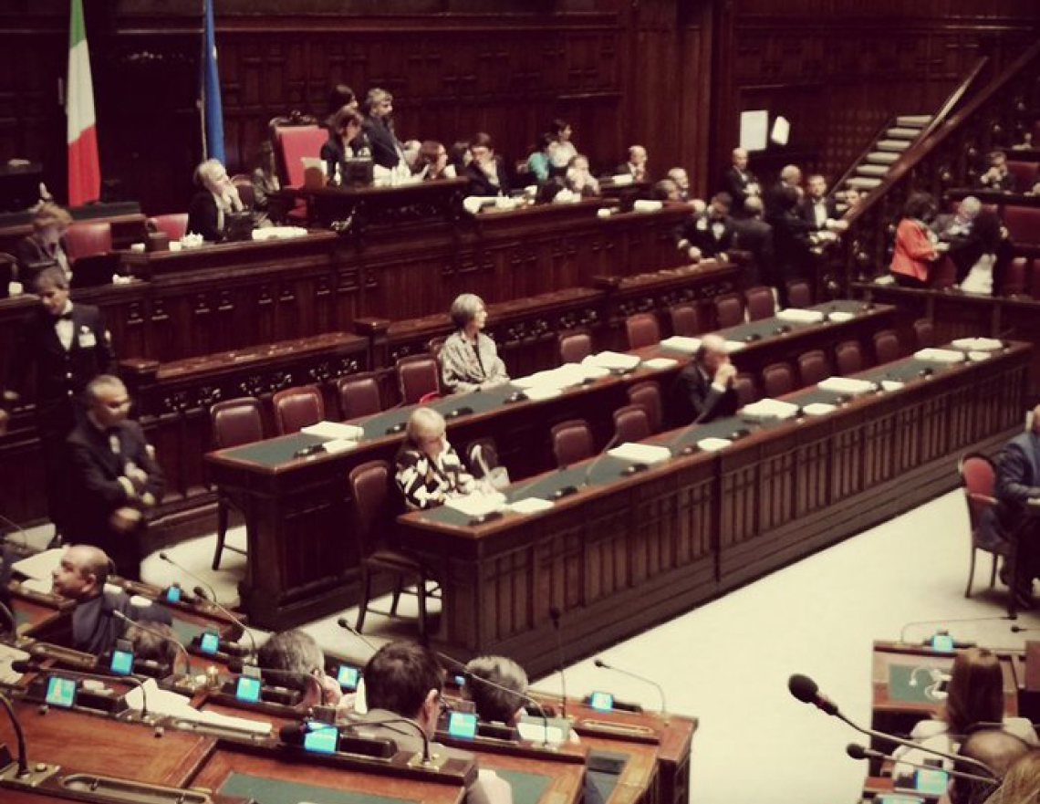 Interrogazione a Salvini: Castellammare, sciogliere il Consiglio. La replica del Sindaco: la Di Lauro è la parlamentare dello Yoga