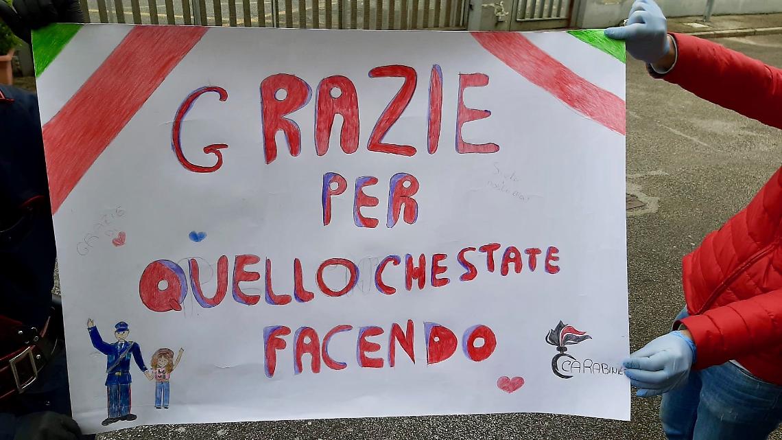 Villaricca, disegno di una bimba per i carabinieri: «Grazie per quello che state facendo»