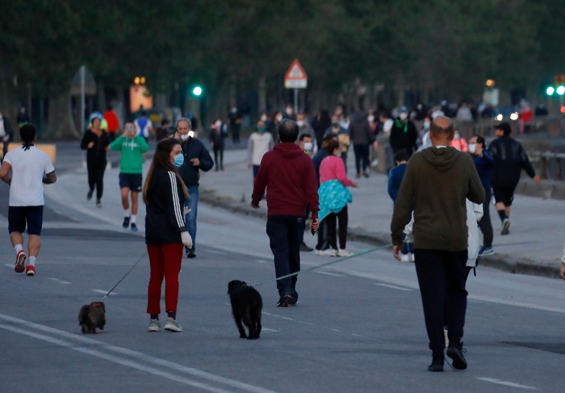 Fermi tutti: in Campania niente jogging, si può solo passeggiare