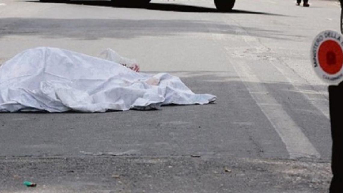 Tragica morte nel Napoletano, si schianta al suolo dopo un volo dal quarto piano