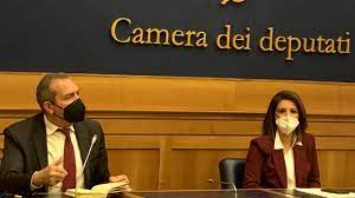 De Magistris “presenta” la coalizione popolare