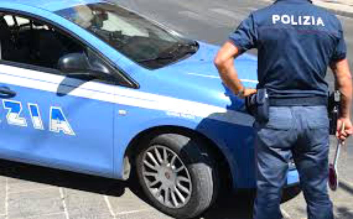 San Giorgio a Cremano, reagisce a rapina: ferito da un colpo di pistola alla gamba