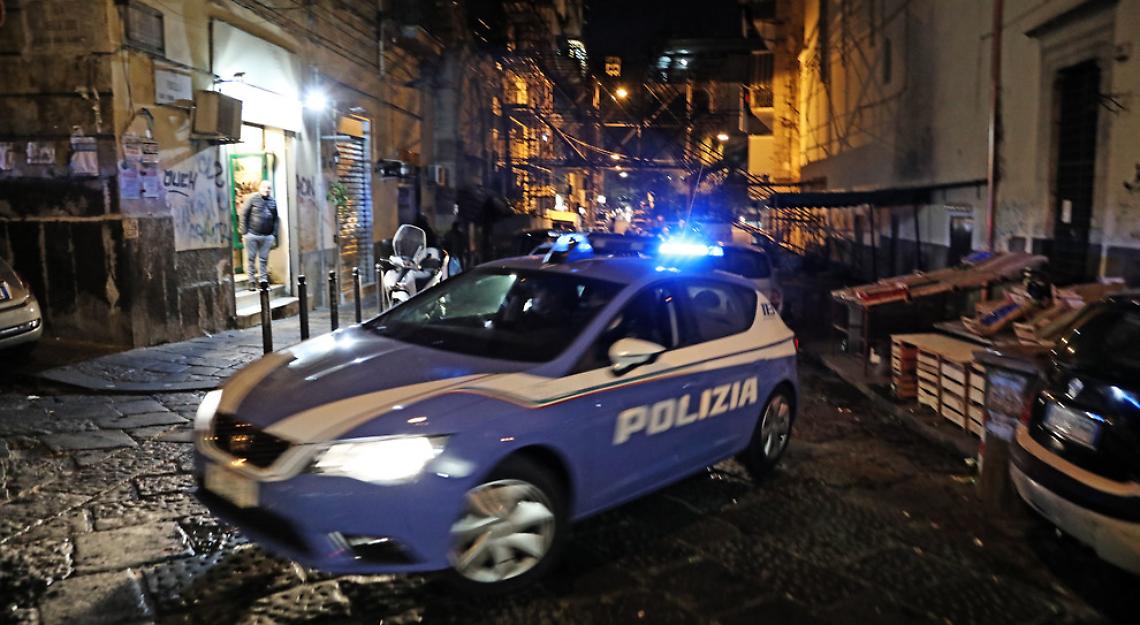 Movida violenta, tredicenne accoltella un 15enne 