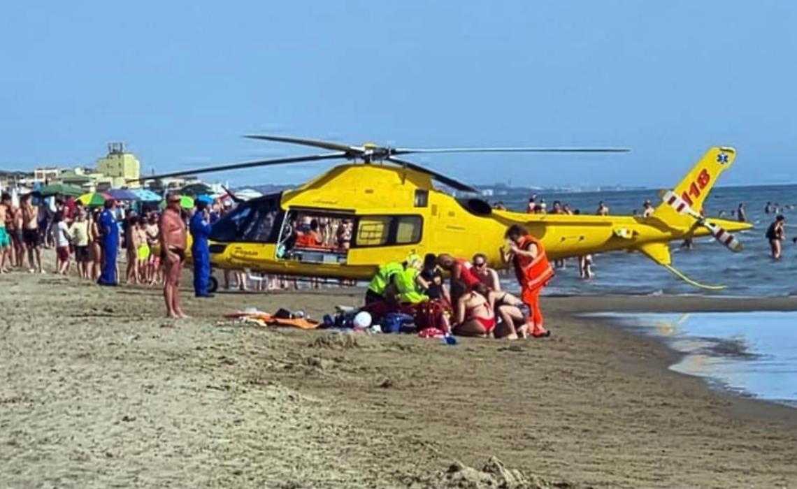 Si tuffa in acqua ma viene stroncato da un malore: la tragedia per Nicola