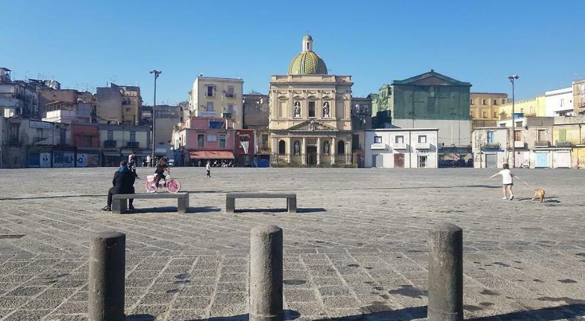 Napoli, un polo fieristico tematico a Piazza Mercato