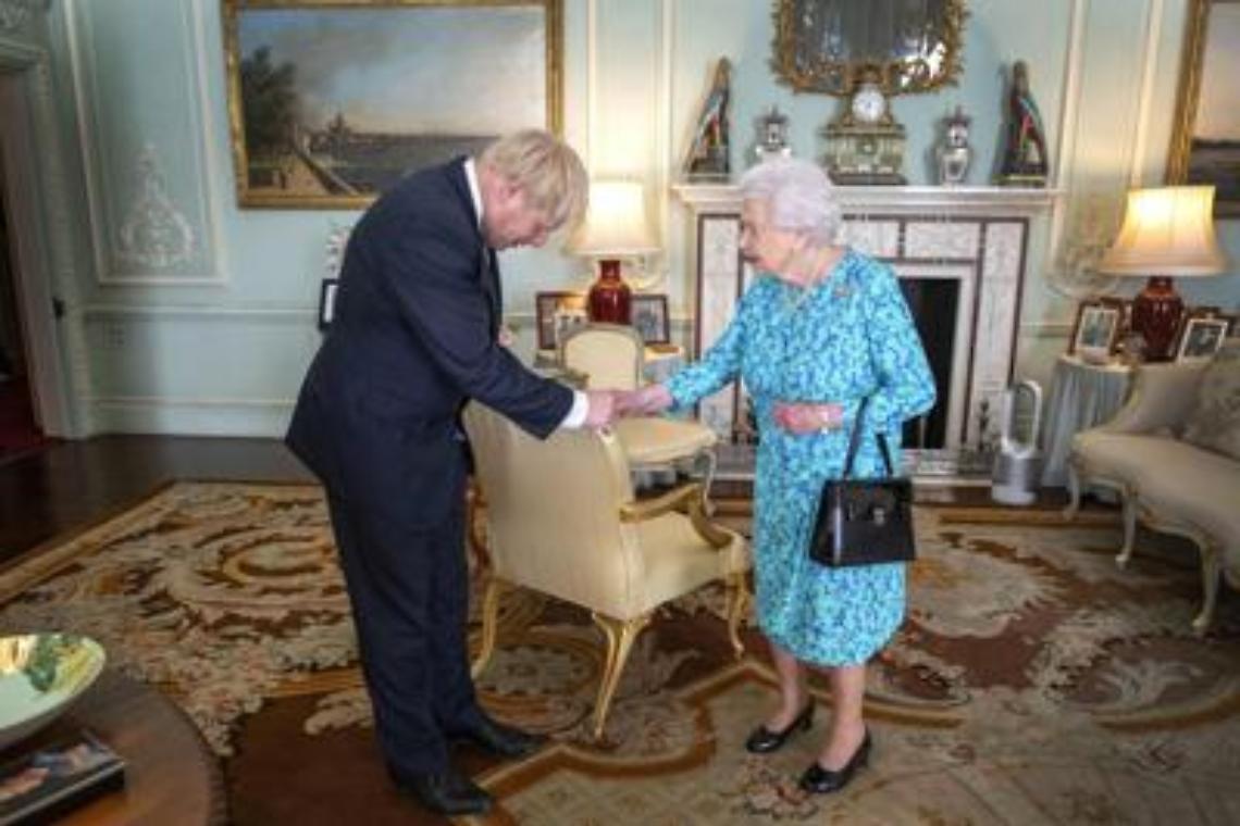Brexit, regina Elisabetta approva stop Parlamento