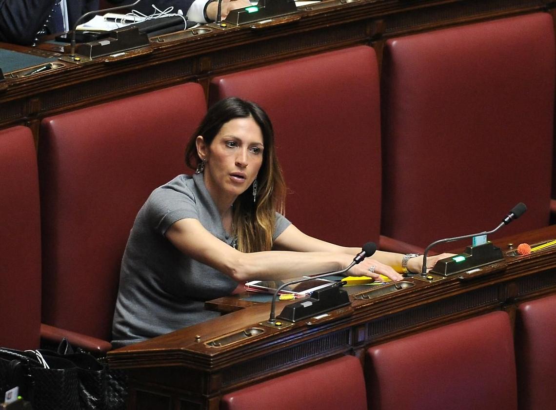 Covid, deputata Savino positiva al rientro da Sardegna