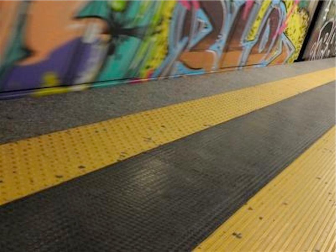 Roma, cede controsoffitto della metro: chiuso tratto linea A
