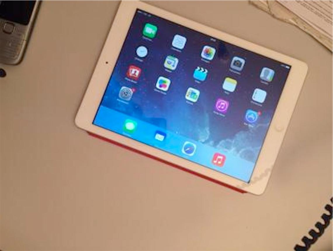 Deputato polacco ruba iPad in Parlamento