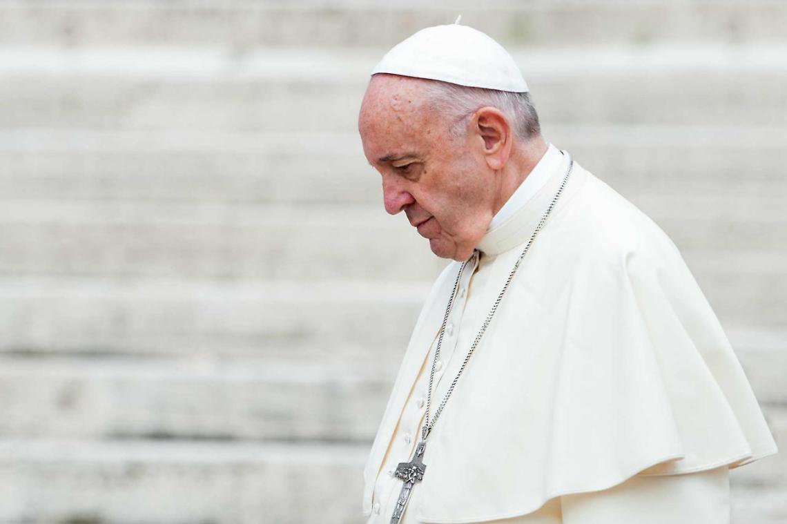 Il Papa: «Manteniamo distanze da signora Covid»