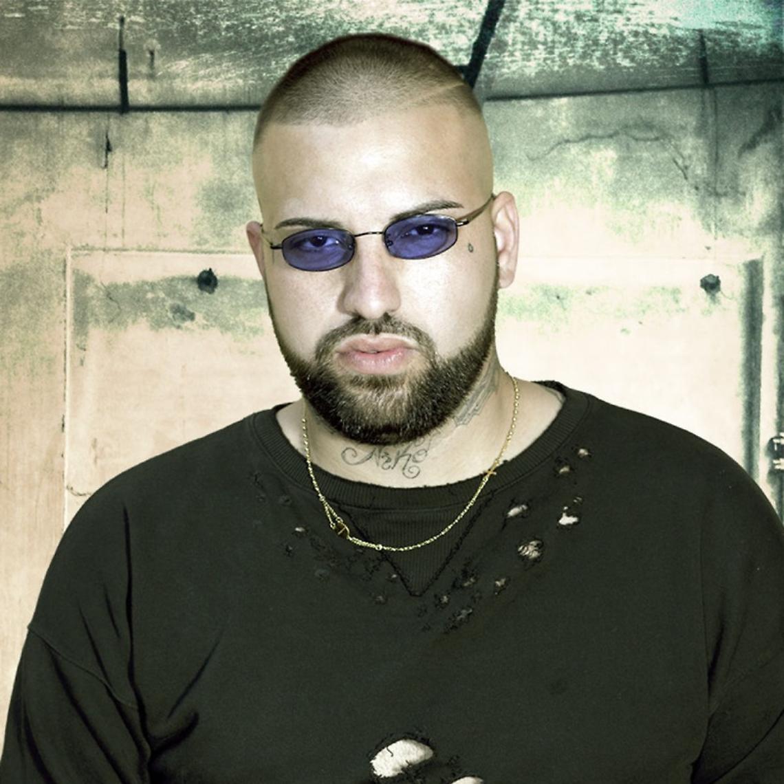 Concerto con dedica ai boss, il questore chiude il bar