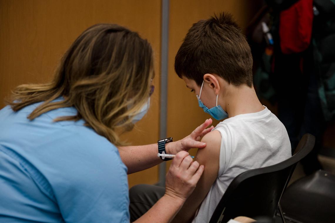 Vaccini, la Campania accelera