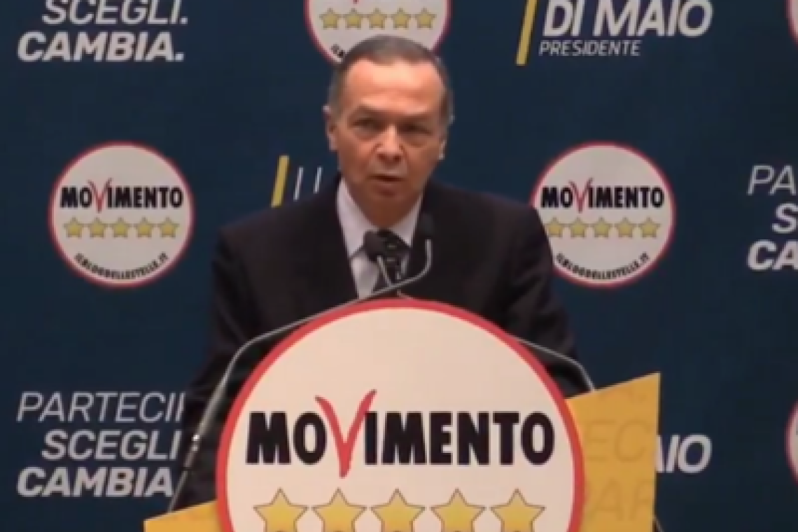 Candidato e affondato: l'ammiraglio si ritira