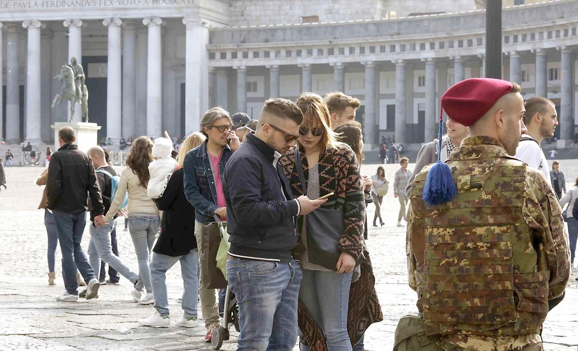 Boom di turisti, Pasqua blindata: rafforzata la sicurezza  a Napoli