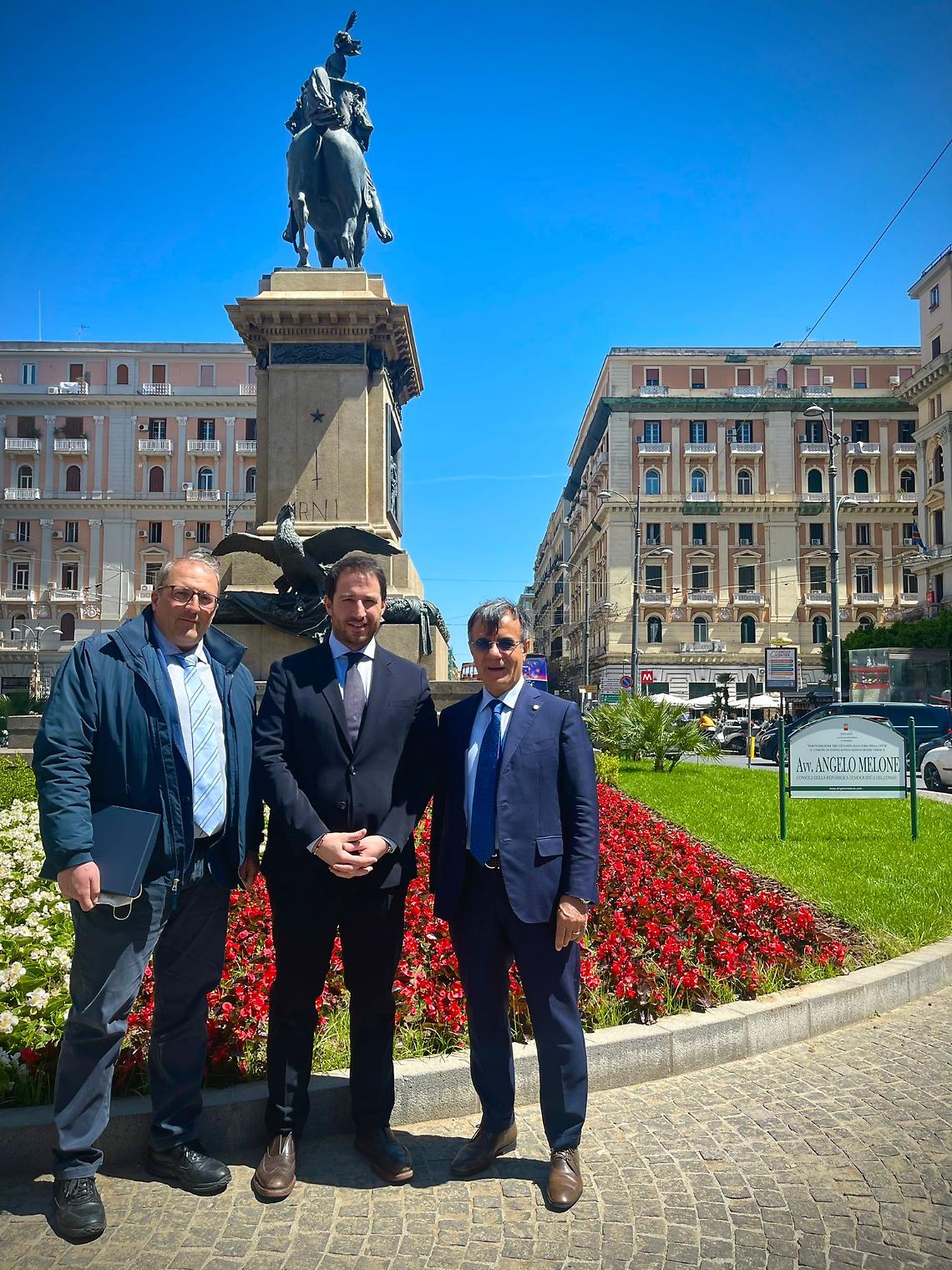 A Napoli il Tricolore floreale più grande d’Italia