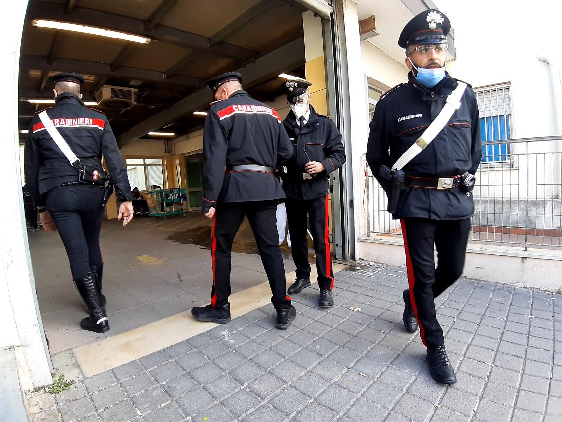 Due giovani uccisi ad Acerra, gli spari in pieno centro