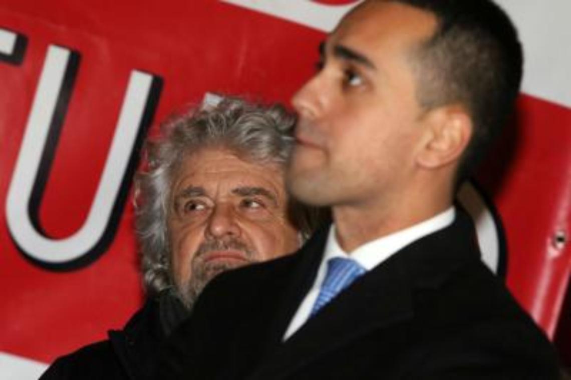 Grillo blinda Di Maio: «Continui la battaglia»
