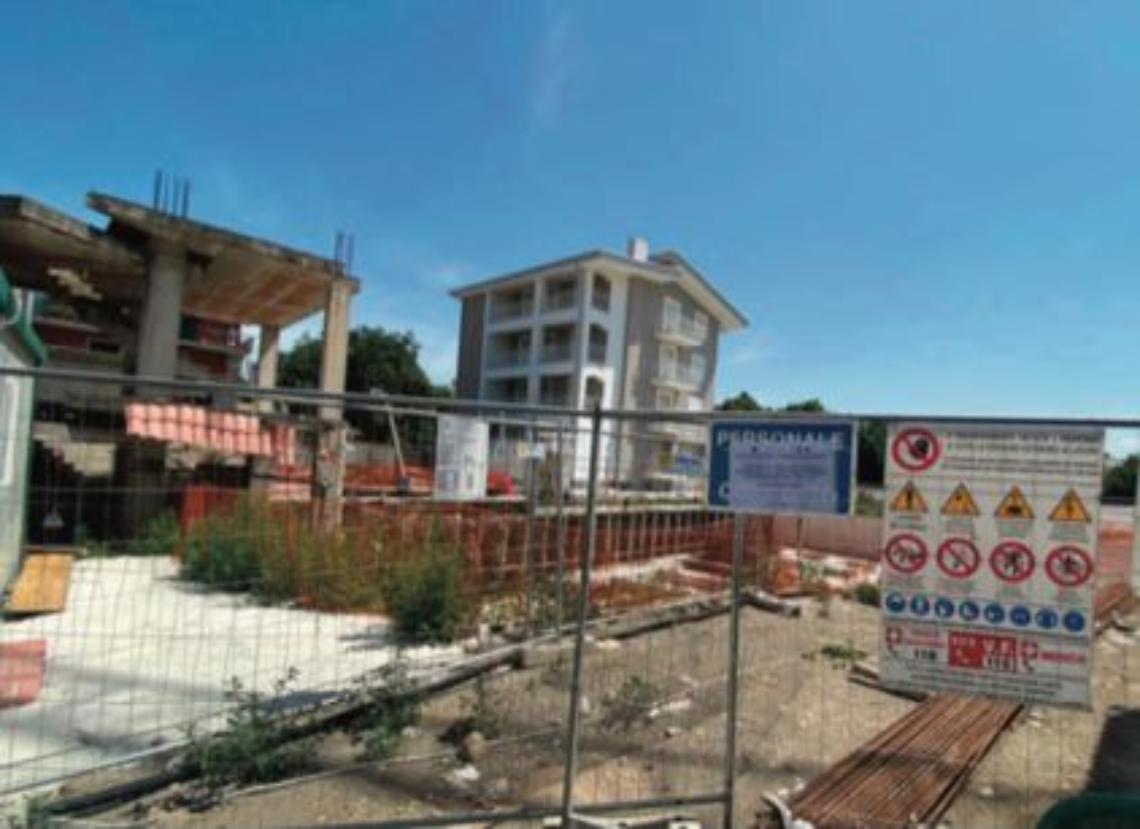 Ancora altri 28 appartamenti sequestrati