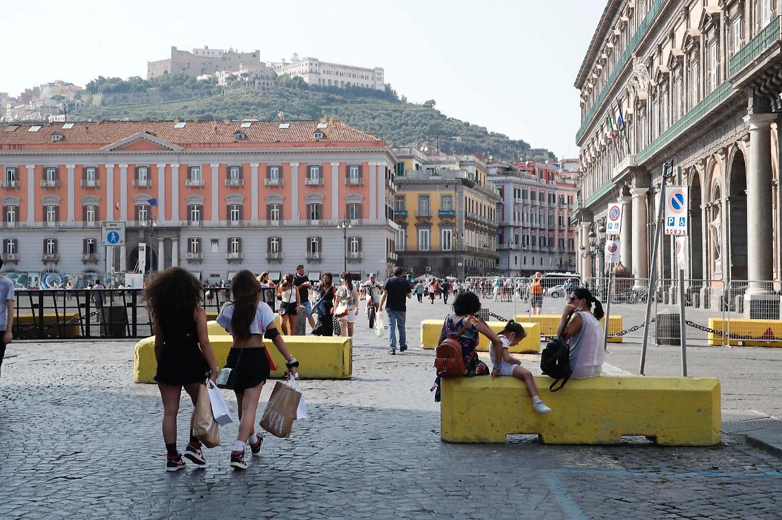 Covid in Campania, 1.875 positivi e 4 morti