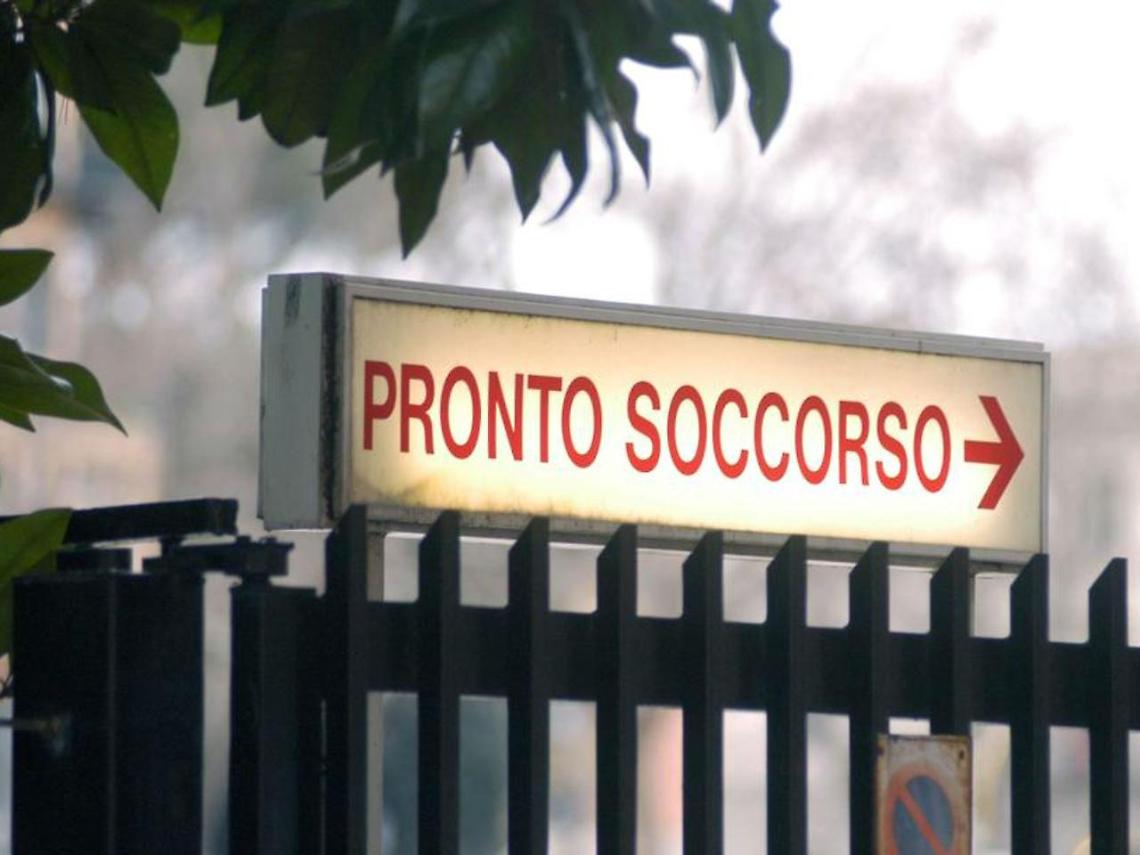 Follia in corsia, paziente distrugge il Pronto Soccorso dell’ospedale 