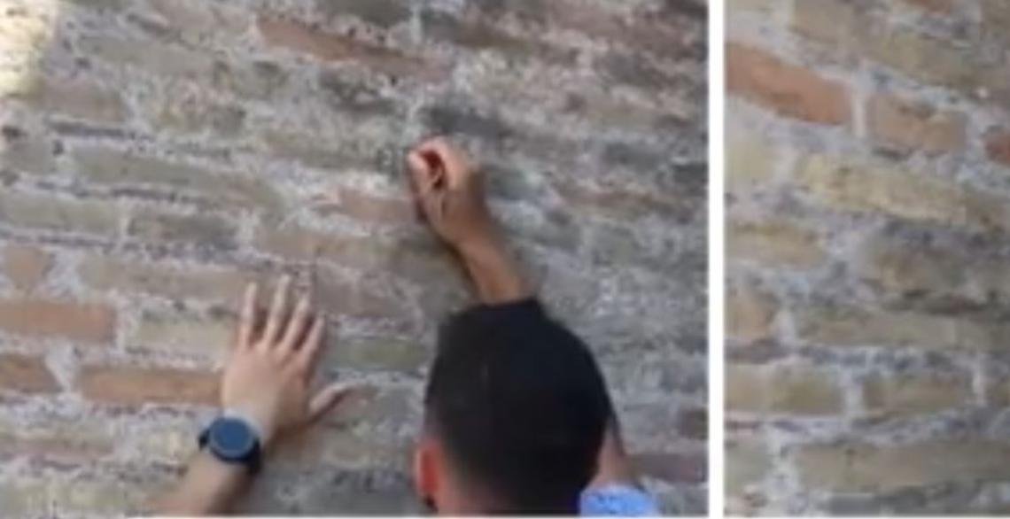 Identificato l'autore dello sfregio al Colosseo: sarebbe un personal trainer di origine bulgara. Sangiuliano: «Paghi per il gesto commesso»