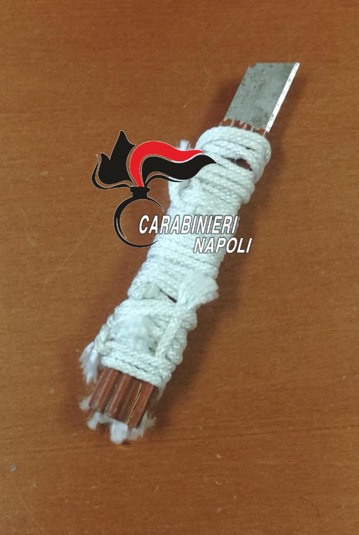 Minorenne fermato con un'arma artigianale